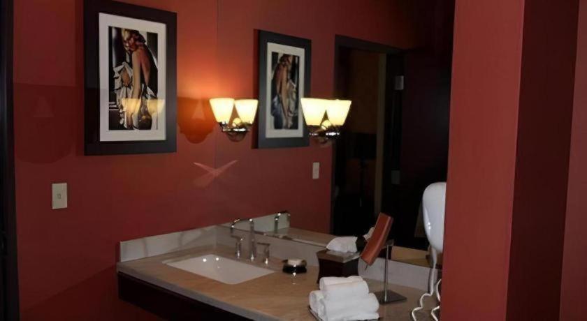 Resort Eastside Cannery Casino 3*