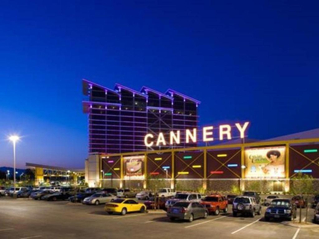 Resort Eastside Cannery Casino 3*